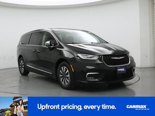 2023 Chrysler Pacifica Hybrid Limited