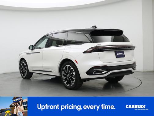 White 2026 Lincoln Nautilus Reserve