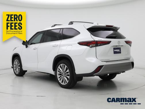 Pearl 2026 Toyota Highlander Platinum