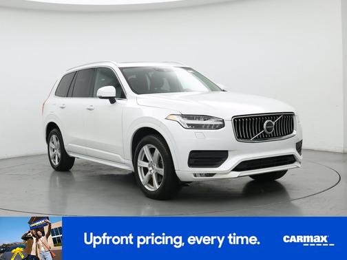 White 2021 Volvo XC90 T6 Momentum