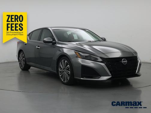 Gray 2023 Nissan Altima SL