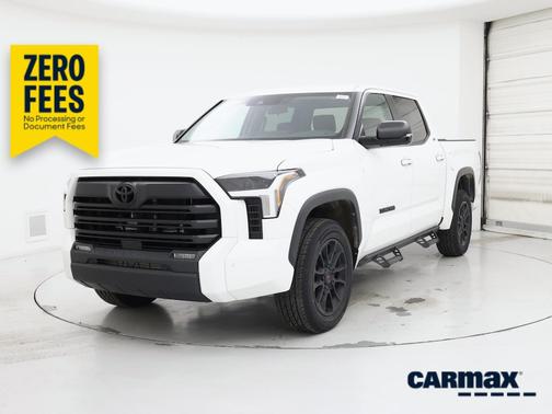 White 2024 Toyota Tundra SR5