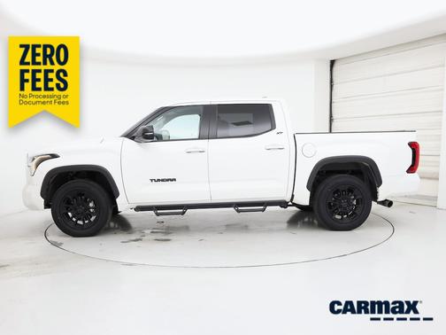 White 2024 Toyota Tundra SR5