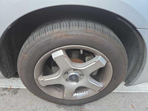 2007 Toyota Matrix Base