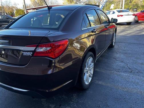 2013 Chrysler 200 LX