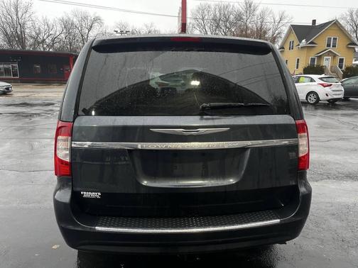 2014 Chrysler Town & Country Touring