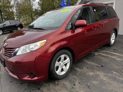 2015 Toyota Sienna LE