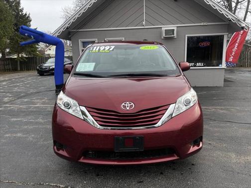 2015 Toyota Sienna LE