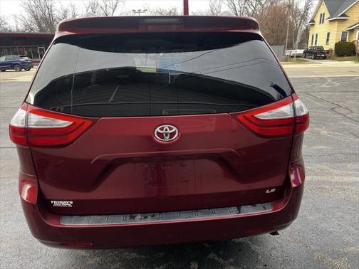 2015 Toyota Sienna LE