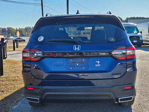 2023 Honda Pilot Sport