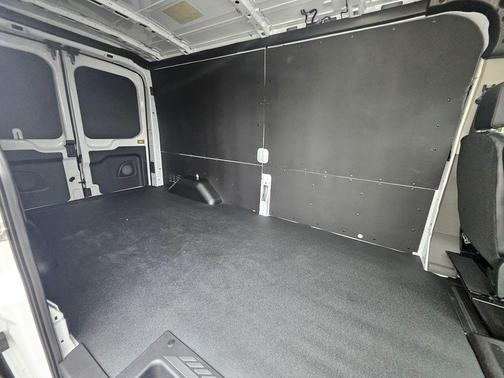 2026 Ford Transit-250 148 WB Medium Roof Cargo