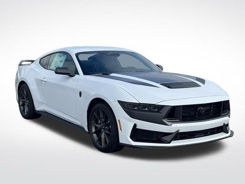 2025 Ford Mustang Dark Horse