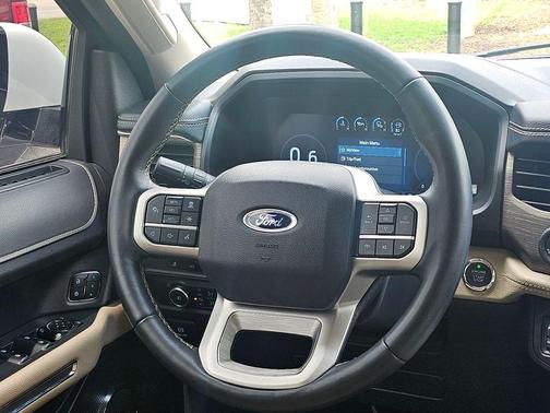 Oxford White 2024 Ford Expedition Limited