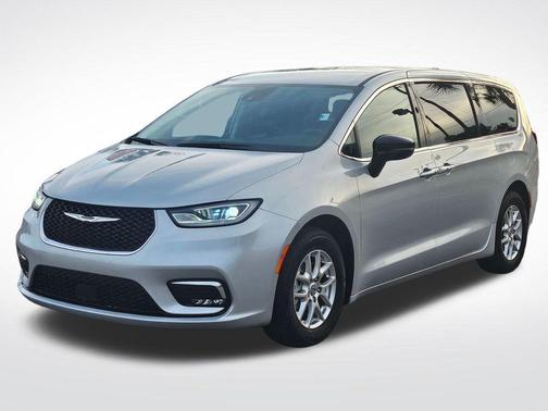 2024 Chrysler Pacifica Touring-L