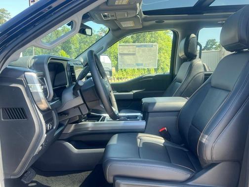 2025 Ford F-350 Lariat Super Duty