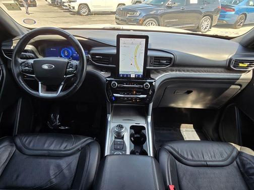 2022 Ford Explorer Platinum