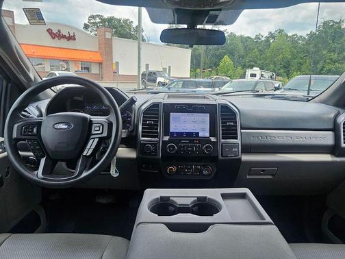 Oxford White 2022 Ford F-250 XLT