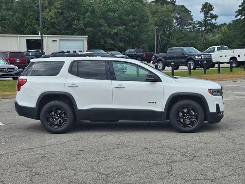 2021 GMC Acadia AT4