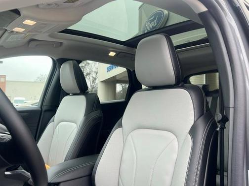 2025 Ford Escape Platinum