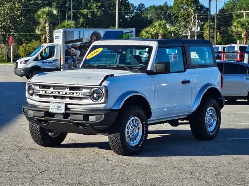 2025 Ford Bronco Base