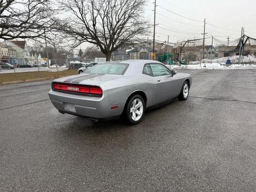 2014 Dodge Challenger SXT