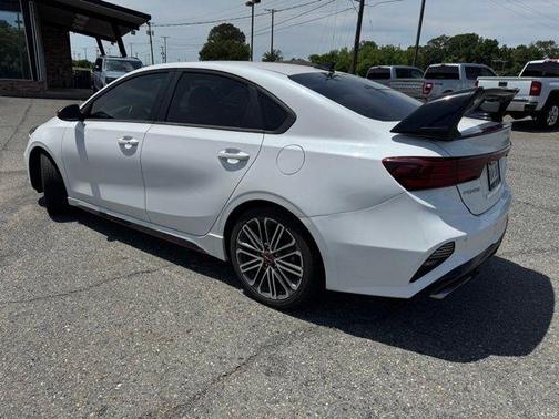 Snow White Pearl 2022 Kia Forte GT