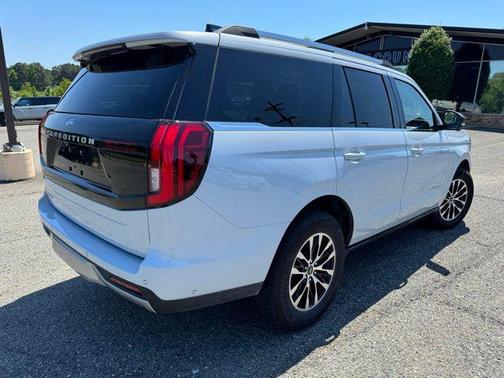 Space Silver Metallic 2025 Ford Expedition Platinum