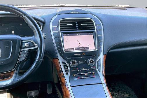 2020 Lincoln Nautilus Reserve