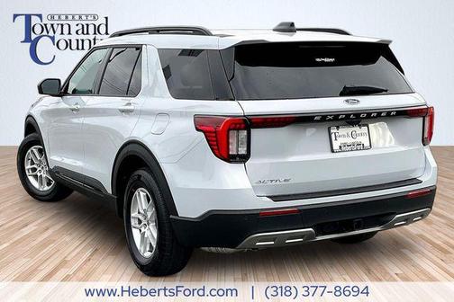 Space White Metallic 2026 Ford Explorer Active