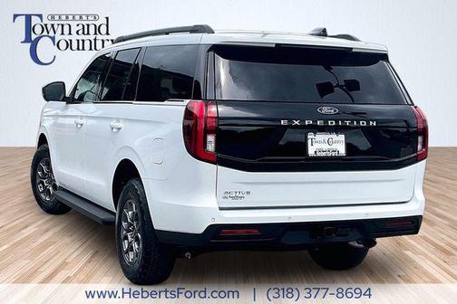 OXFORD WHITE 2026 Ford Expedition Active