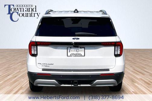 Star White Metallic Tri-Coat 2026 Ford Explorer Platinum