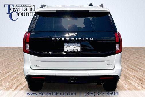 Star White Metallic Tri-Coat 2027 Ford Expedition Max Active 4x2