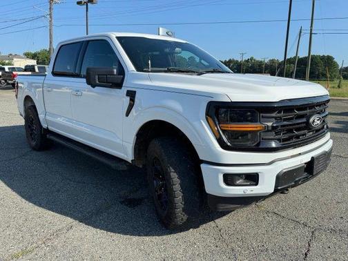 Oxford White 2024 Ford F-150 XLT