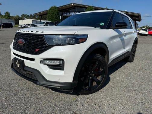 Star White Metallic Tri-Coat 2022 Ford Explorer ST