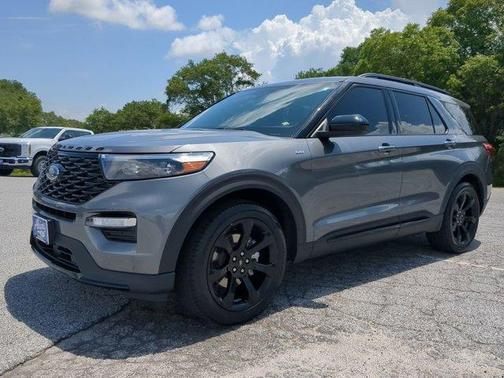 2024 Ford Explorer ST-Line