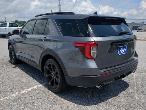 2024 Ford Explorer ST-Line