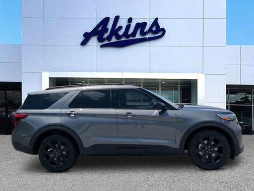2024 Ford Explorer ST-Line
