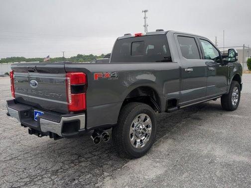 2025 Ford F-350 Lariat Super Duty