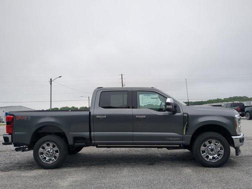 2025 Ford F-350 Lariat Super Duty