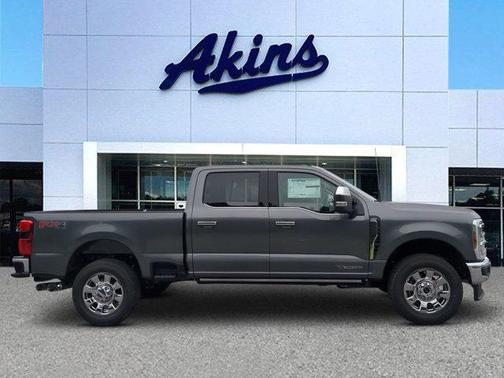 2025 Ford F-350 Lariat Super Duty