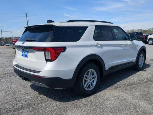 Star White 2026 Ford Explorer Active