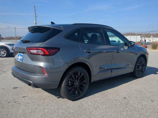 2026 Ford Escape ST-Line Elite