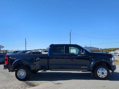 2025 Ford F-450 Platinum