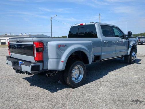 2025 Ford F-450 Platinum