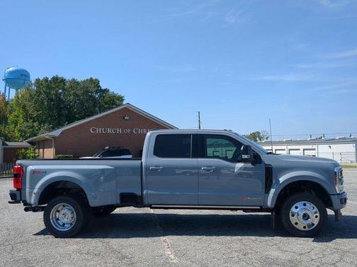 2025 Ford F-450 Platinum