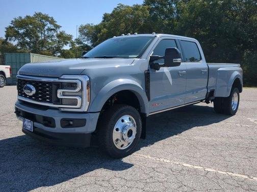 2025 Ford F-450 Platinum