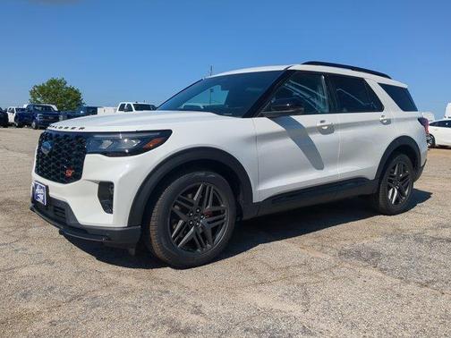 Star White 2026 Ford Explorer ST