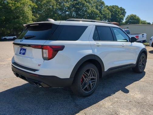 Star White 2026 Ford Explorer ST
