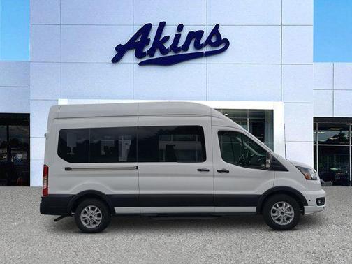 2024 Ford Transit-350 XLT