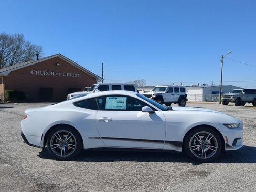 2025 Ford Mustang EcoBoost